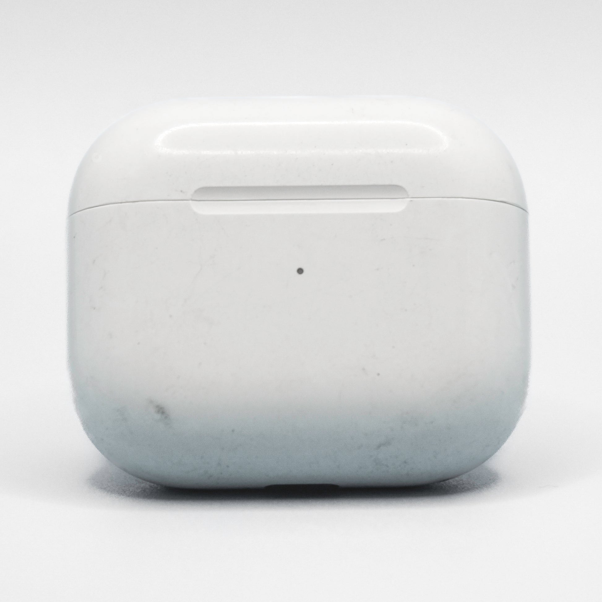 Apple AirPods 3 Case Well Loved