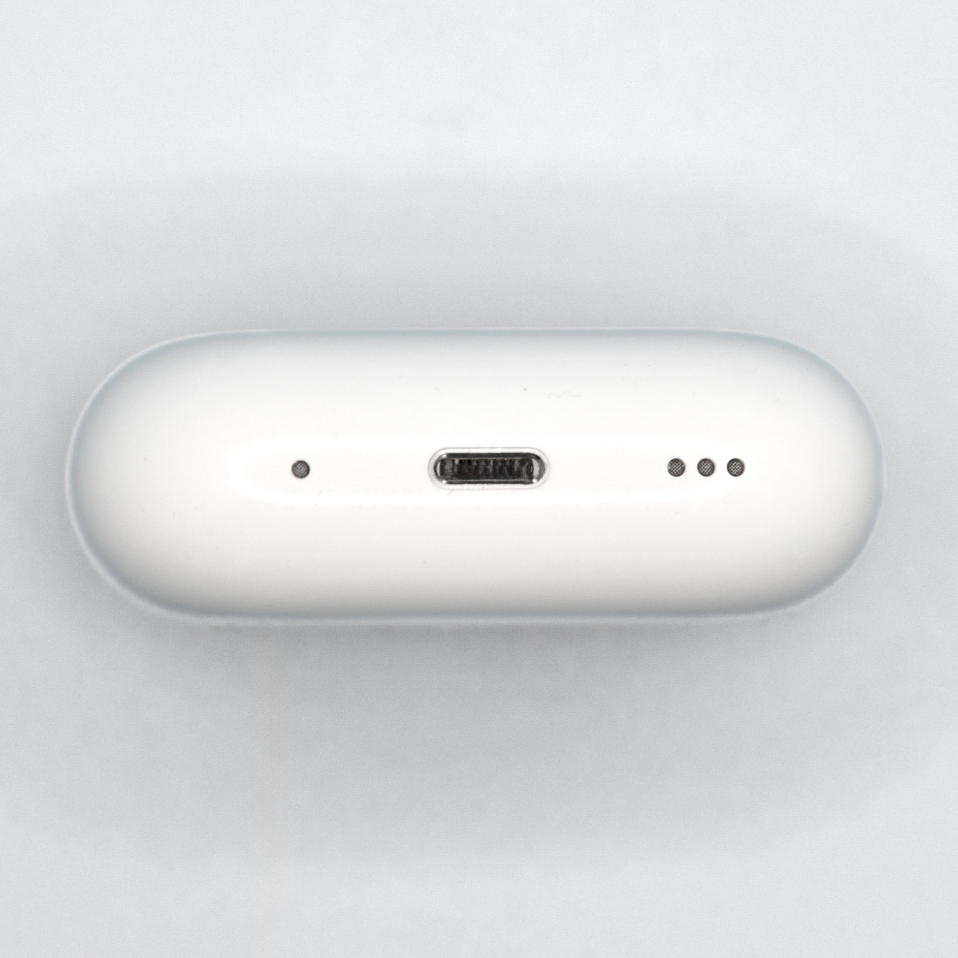 Apple AirPods Pro 2 Charging Case Lightning Charging Port