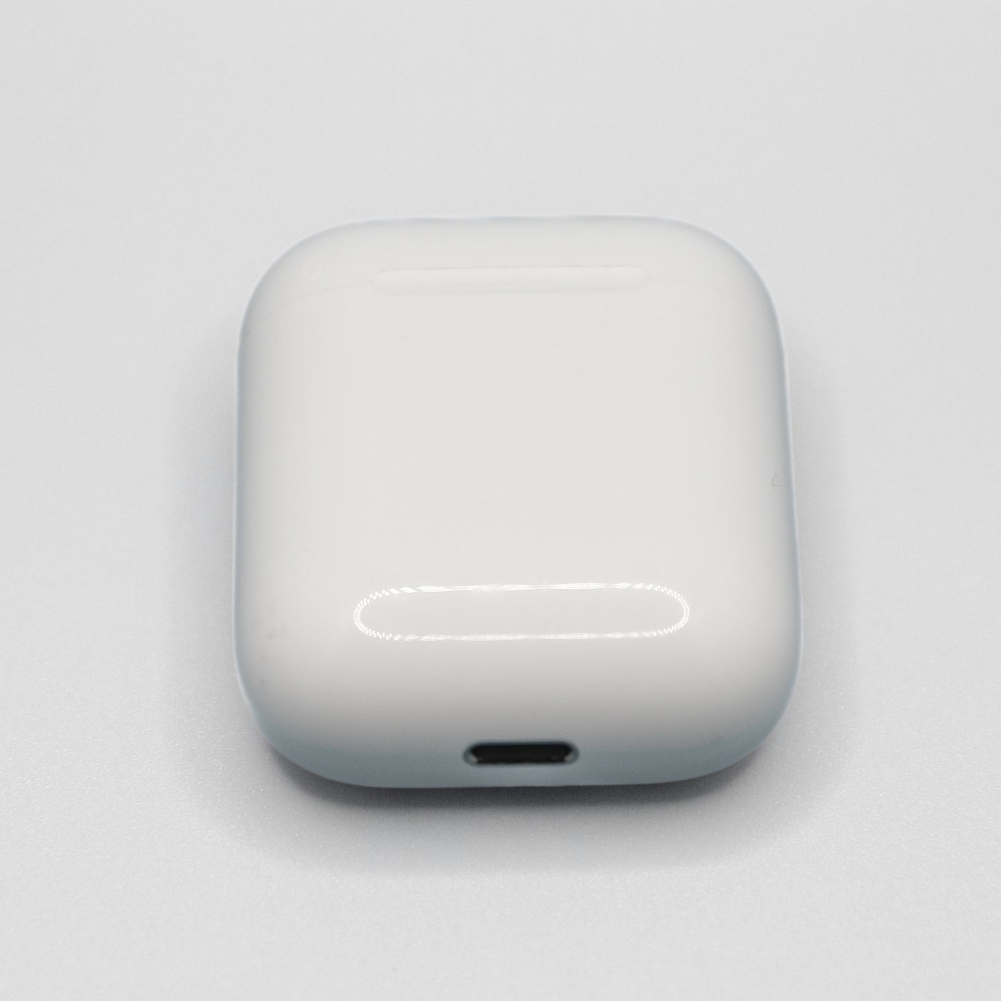 Apple AirPods 2nd Generation Charging Case Lighting Port
