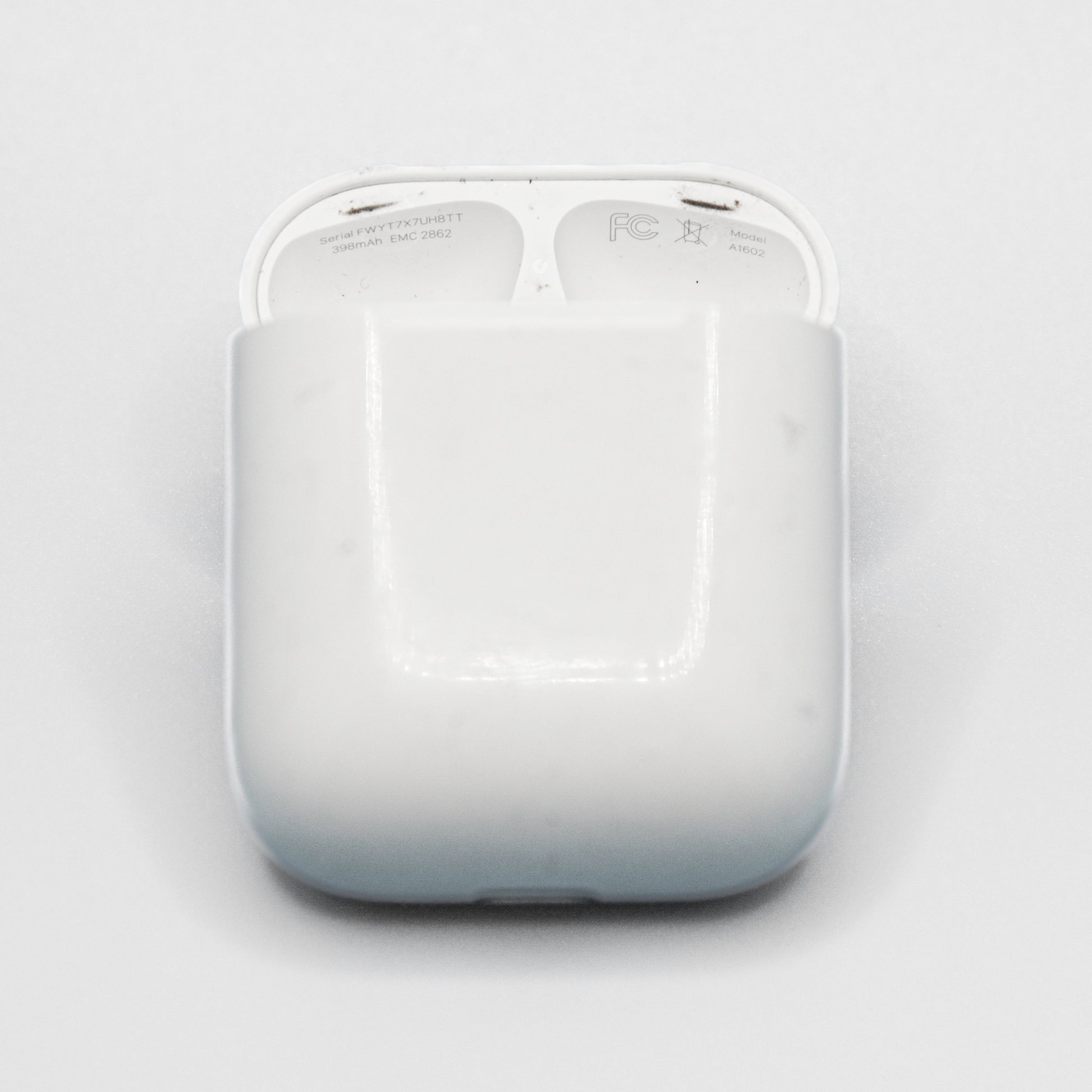 Apple AirPods 2 Case AirPod Well Loved Model 1602