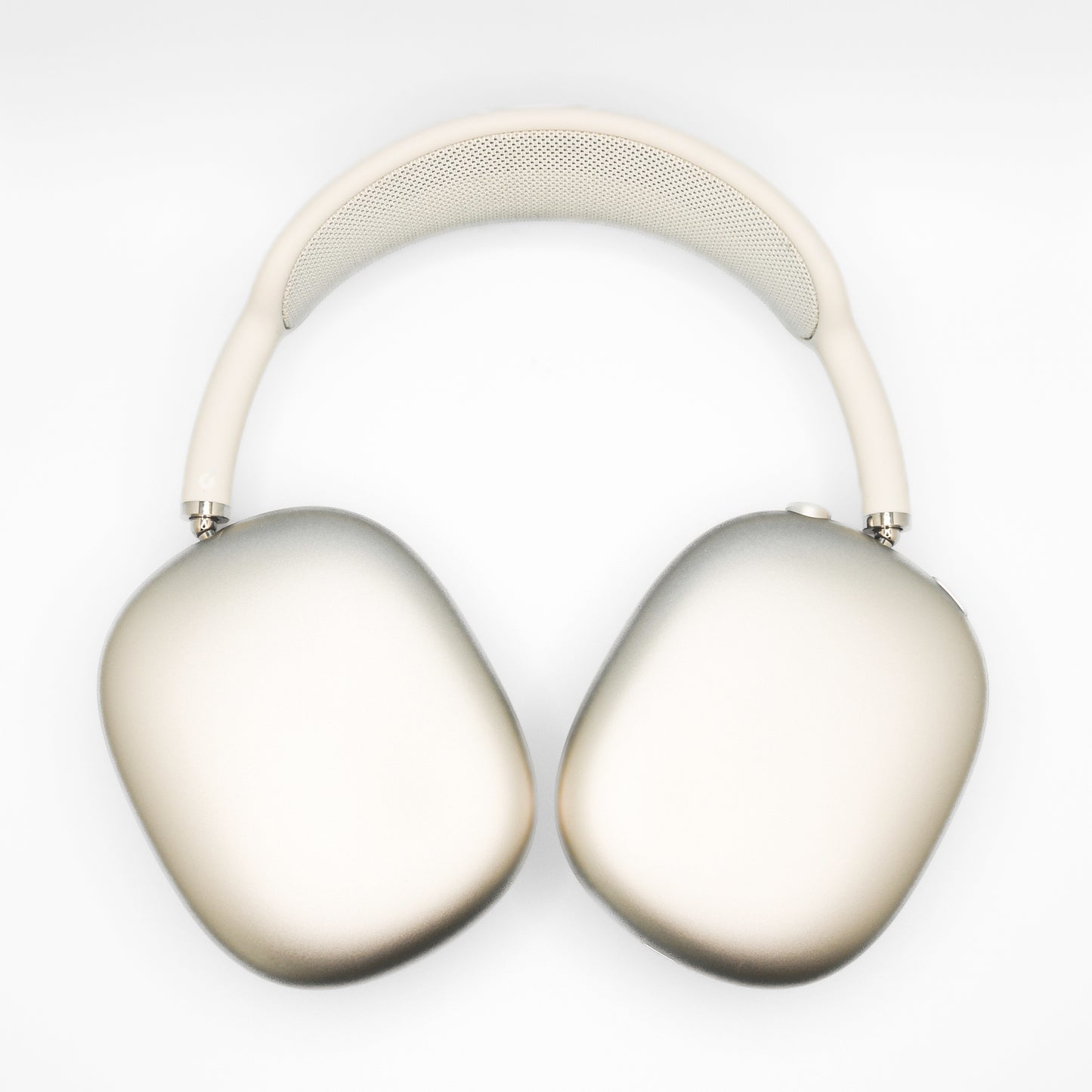 Apple AirPods Max in Starlight Ear Cups