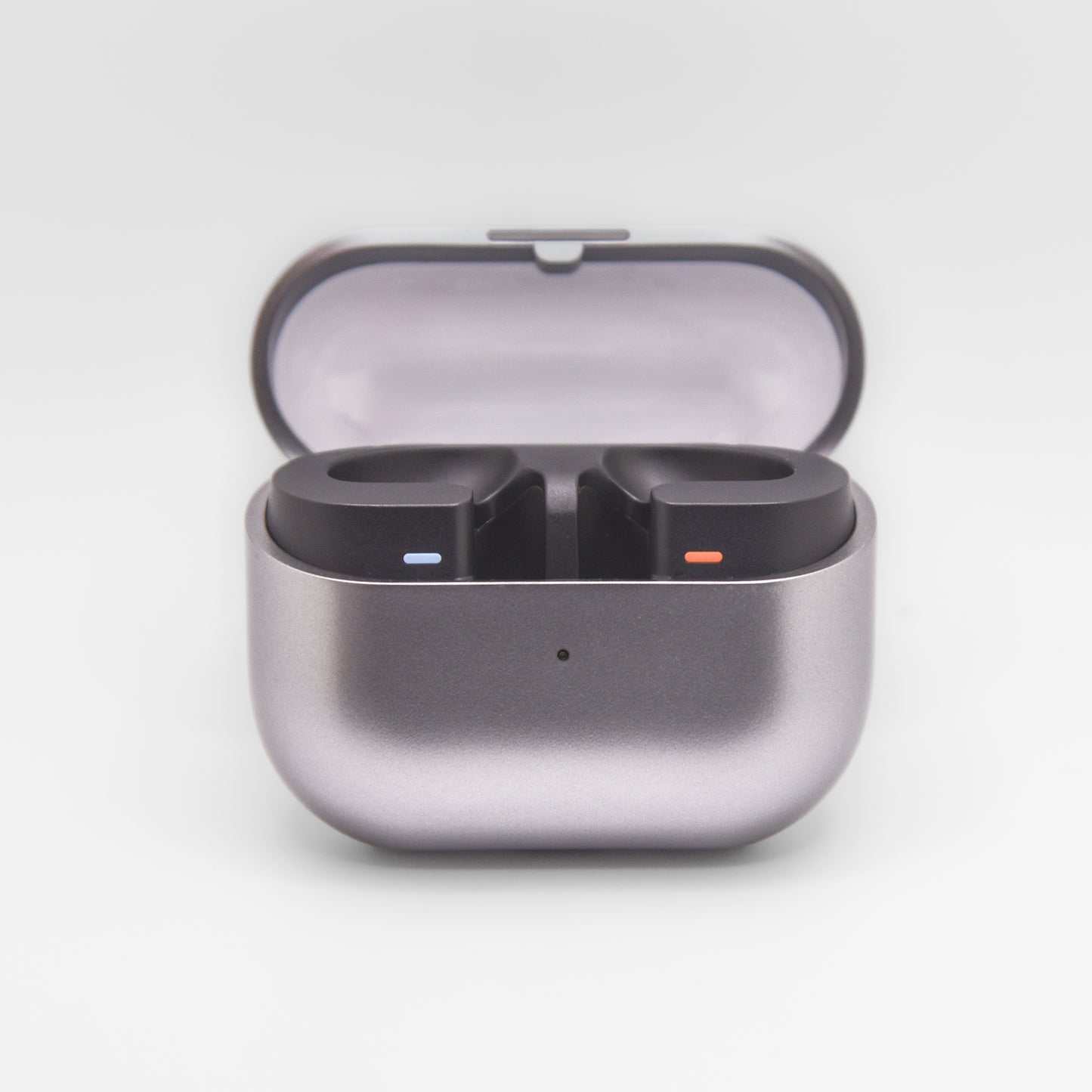 Samsung Galaxy Buds3 Charging Case Replacement in Silver