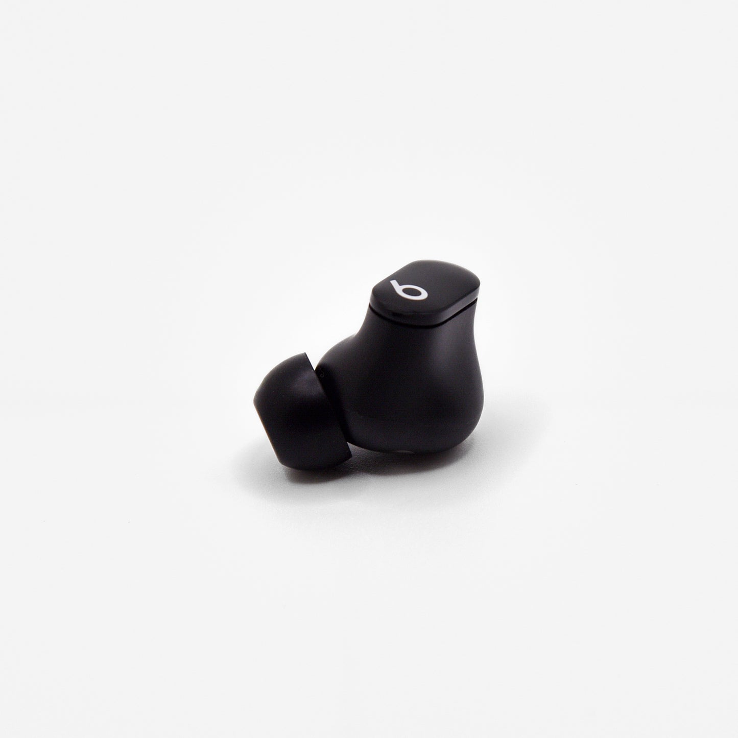 Left Beats Studio Bud in Black