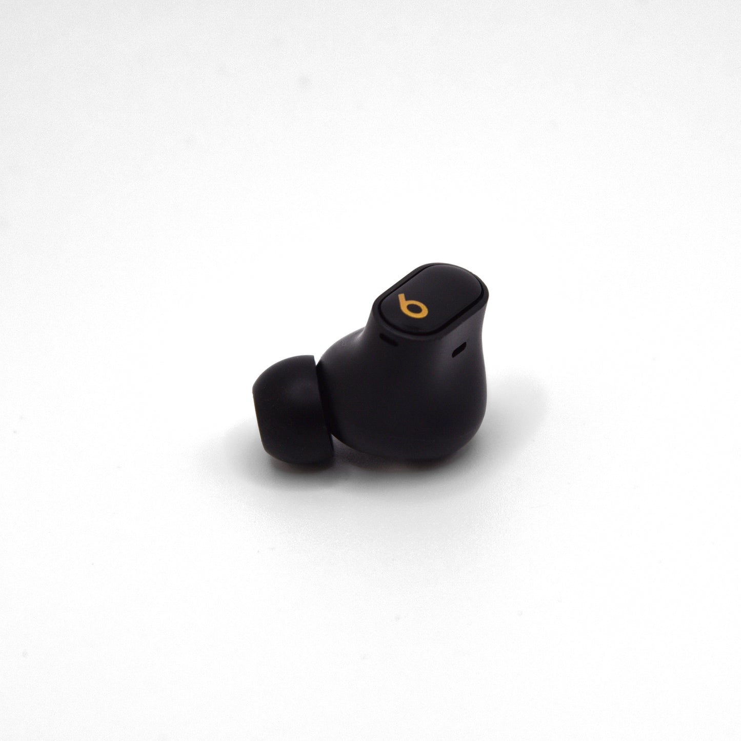 Left Beats Studio Buds+ in Black and Gold