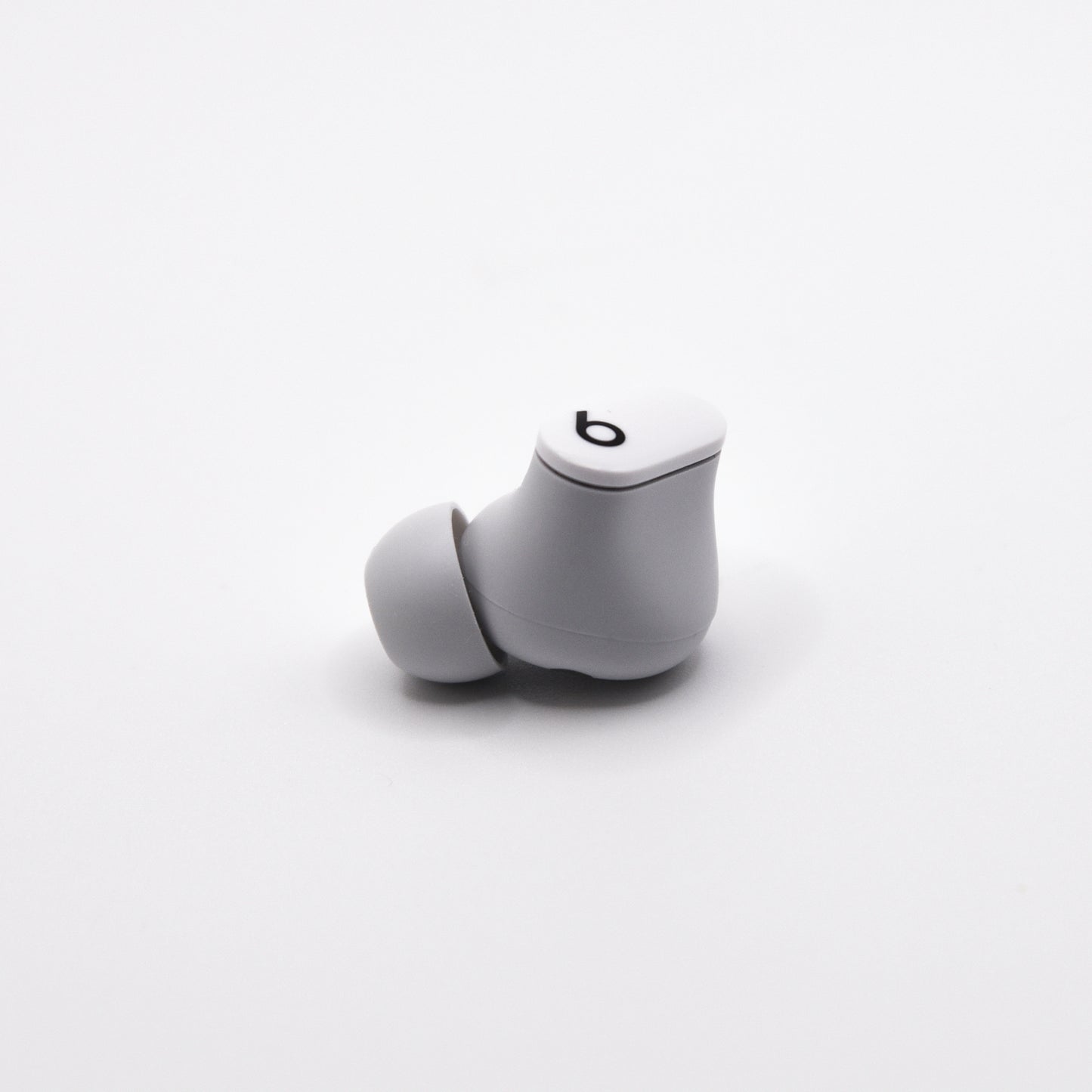 Left Beats Studio Bud in White