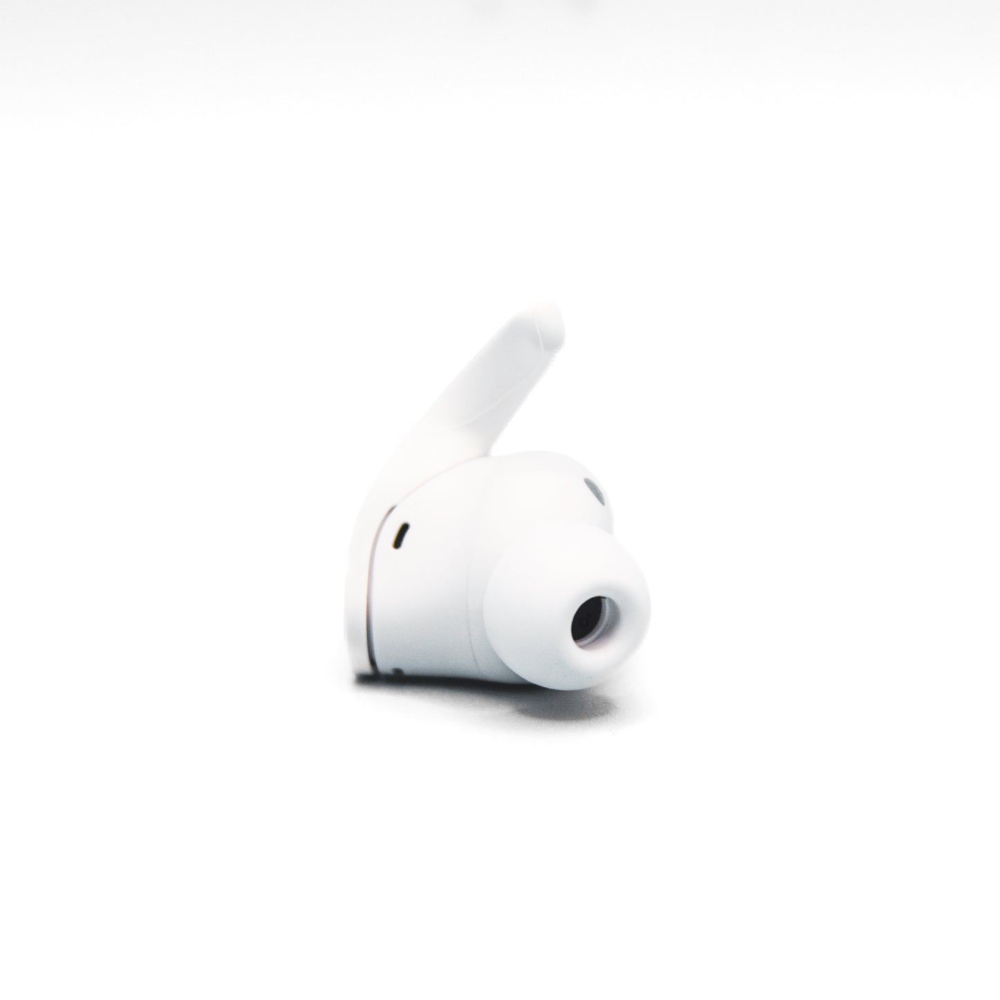 Right Beats Fit Pro in White view of speaker