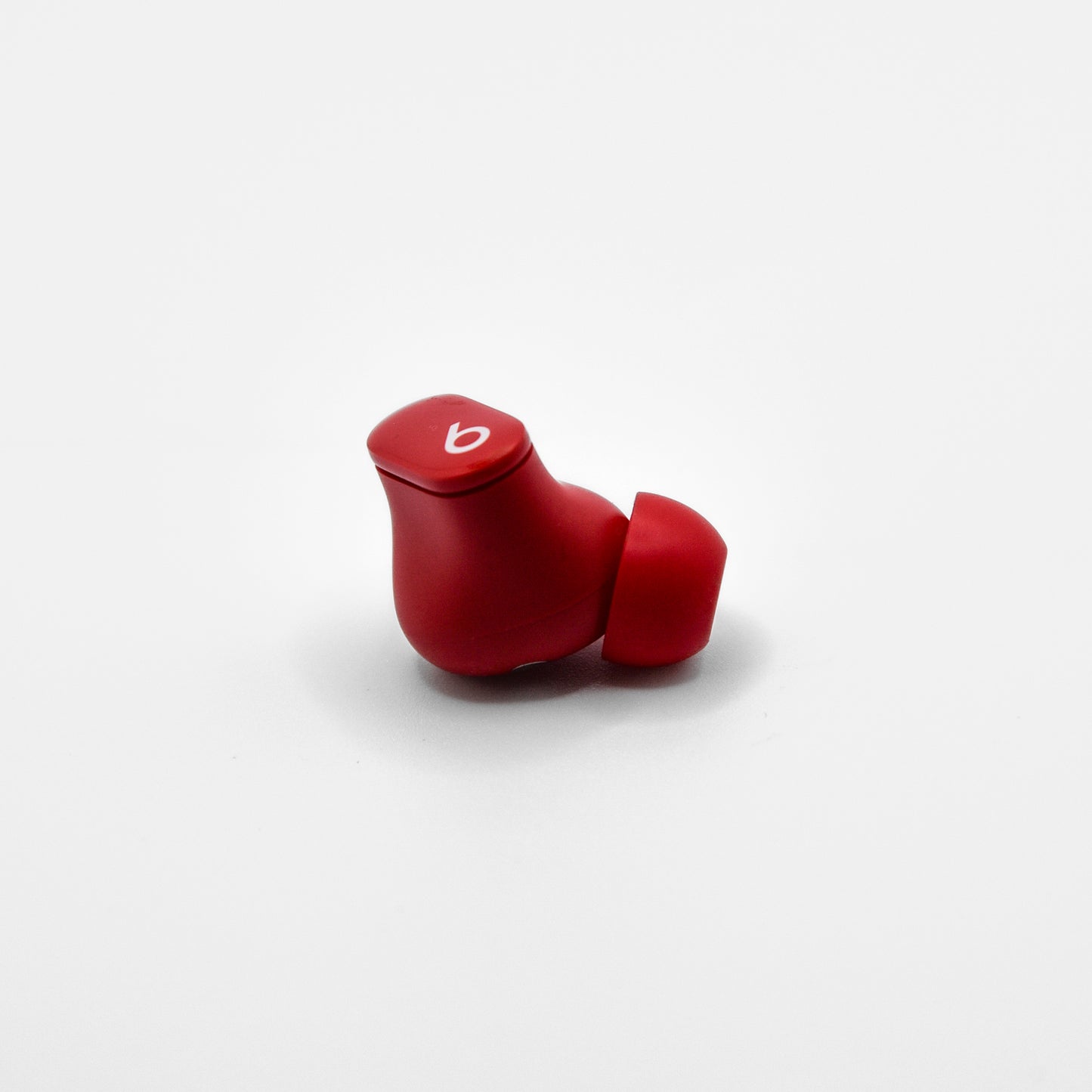 Right Beats Studio Bud in Red