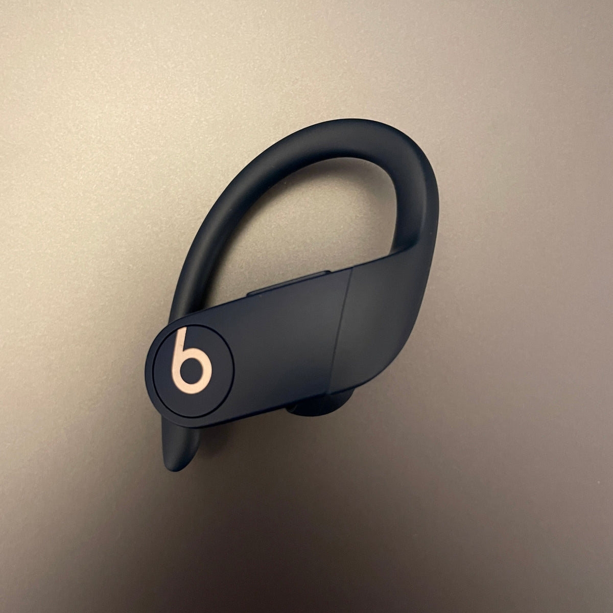 Powerbeats pro best sale right ear replacement