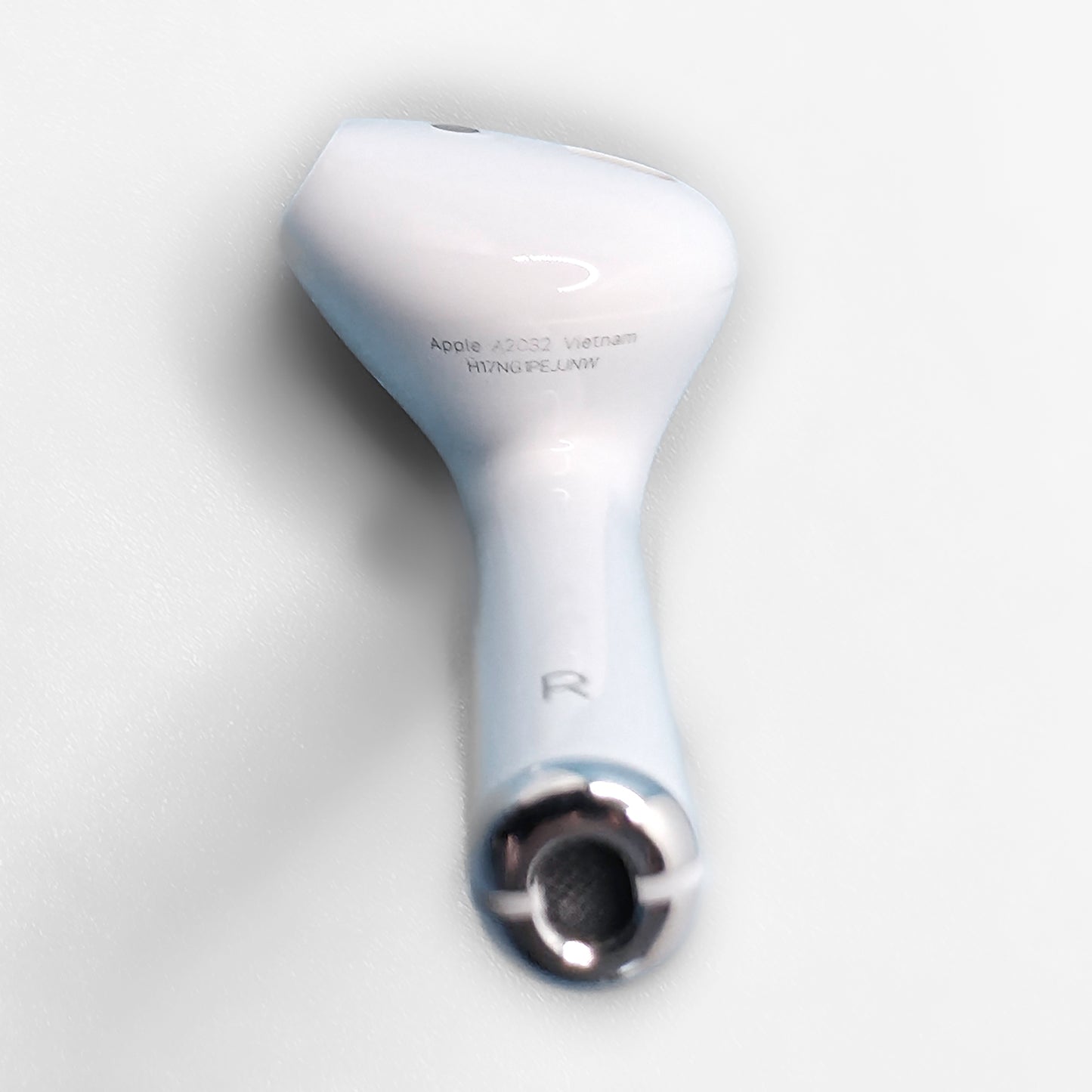Apple AirPod 2nd Generation Right AirPod Photo of model number A2032