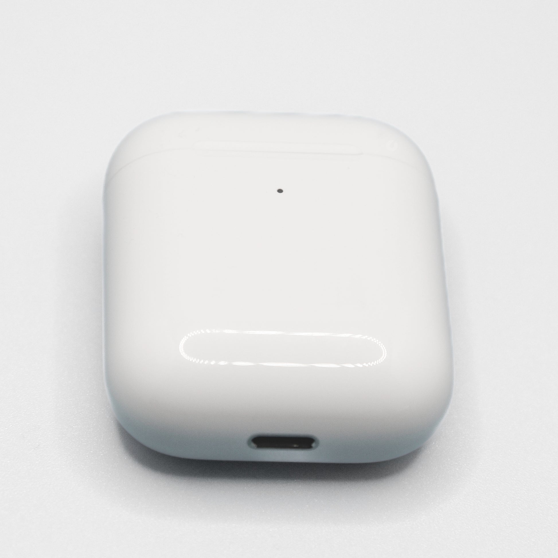 Apple AirPods 2 Wireless Charging Case with Lightning connector