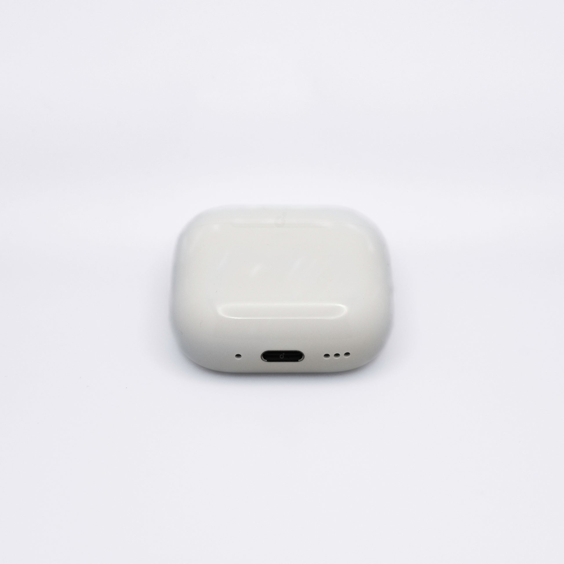 Apple AirPods 4 Charging Case with ANC bottom of case