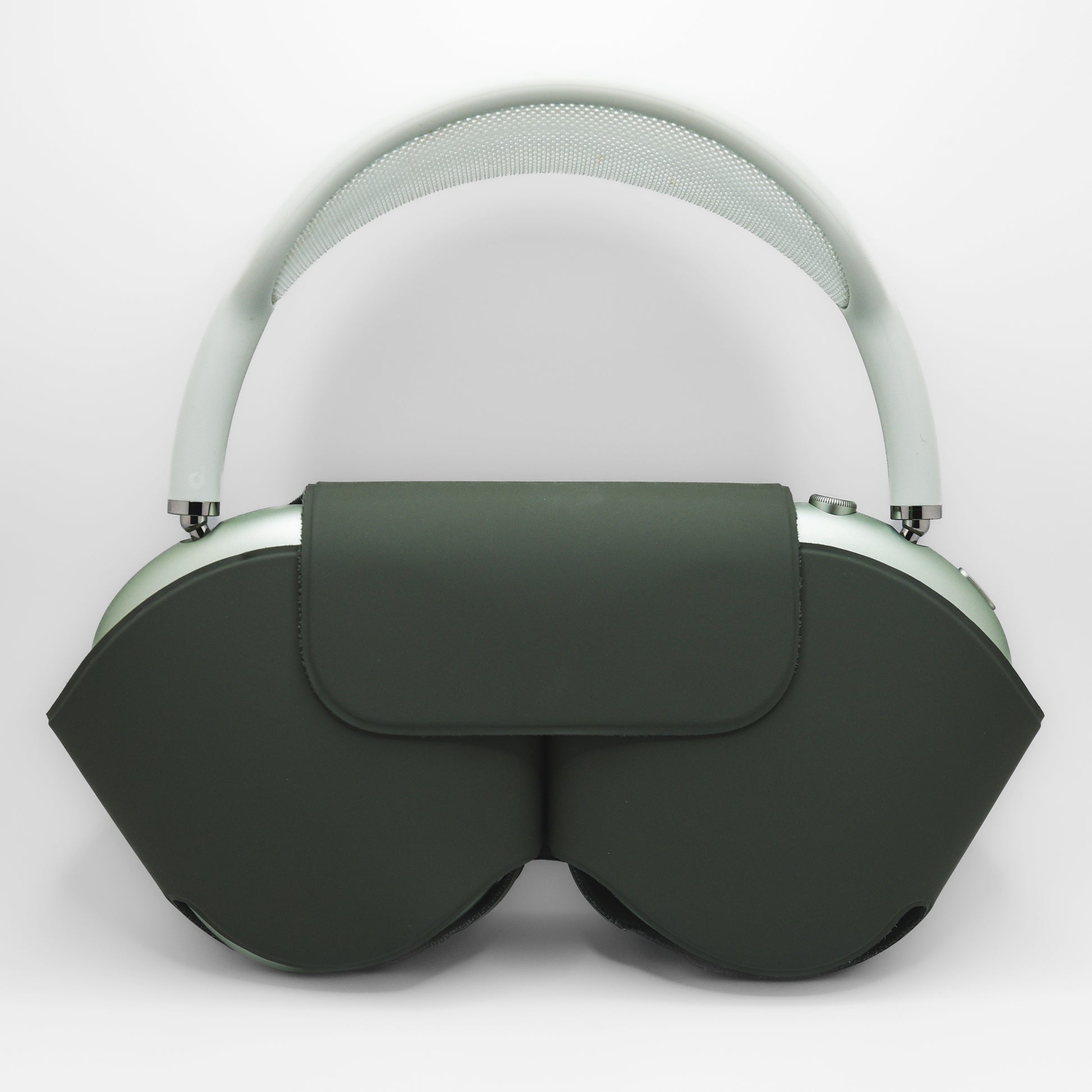 AirPods Max Green in Smart Case