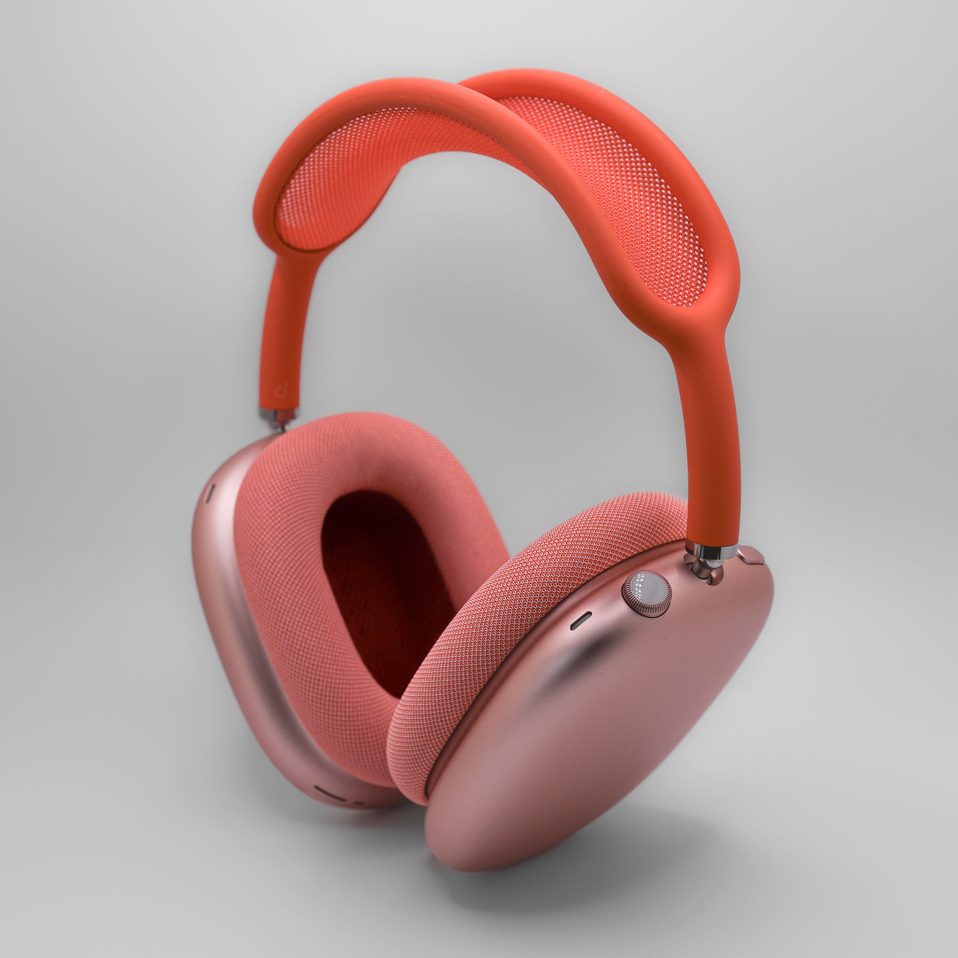 Apple AirPods Max in Pink