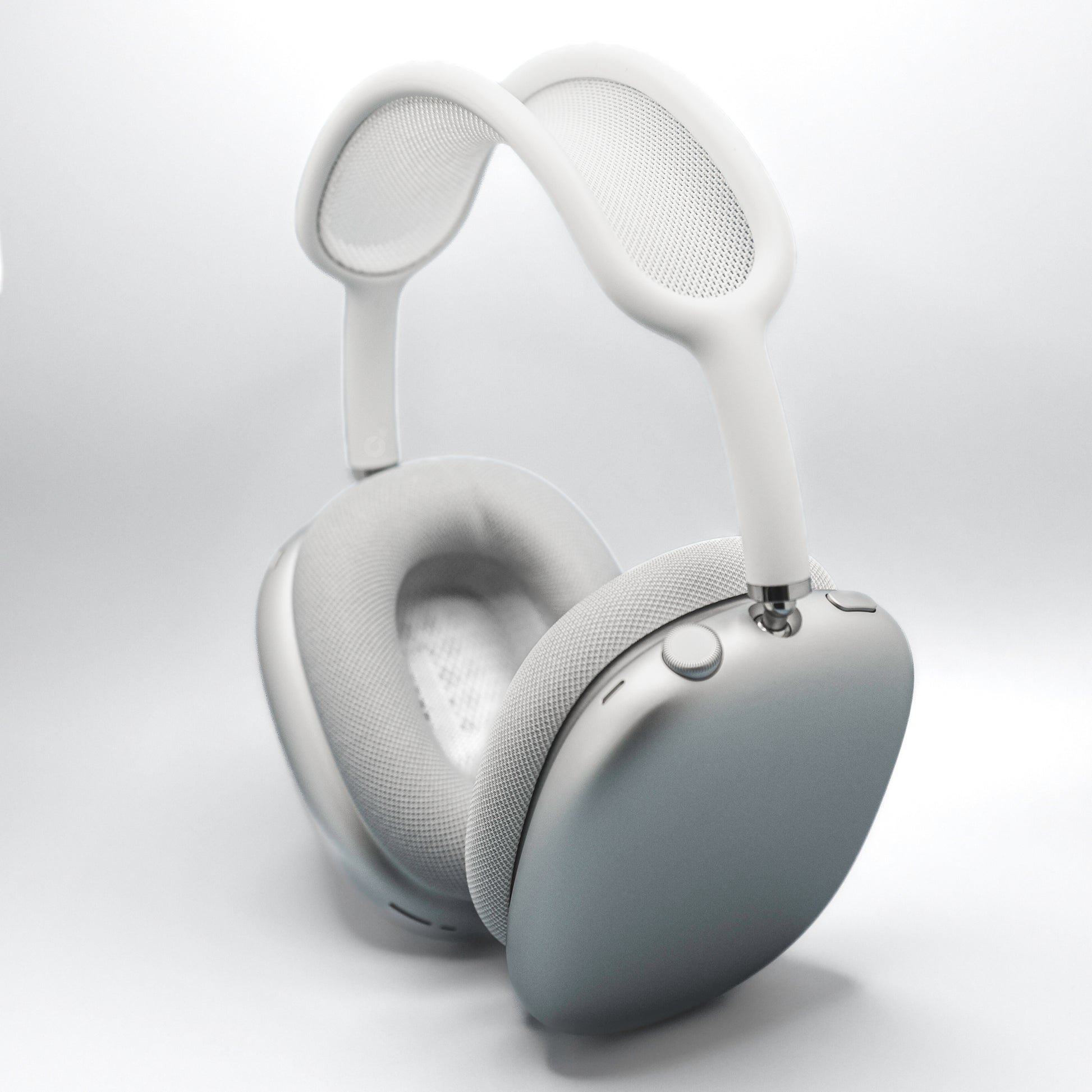 Apple AirPods Max in Silver