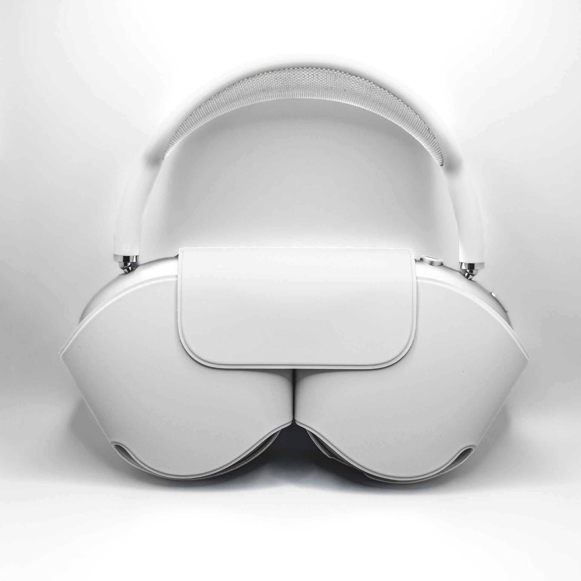 Apple AirPods Max in Silver with the Smart Case