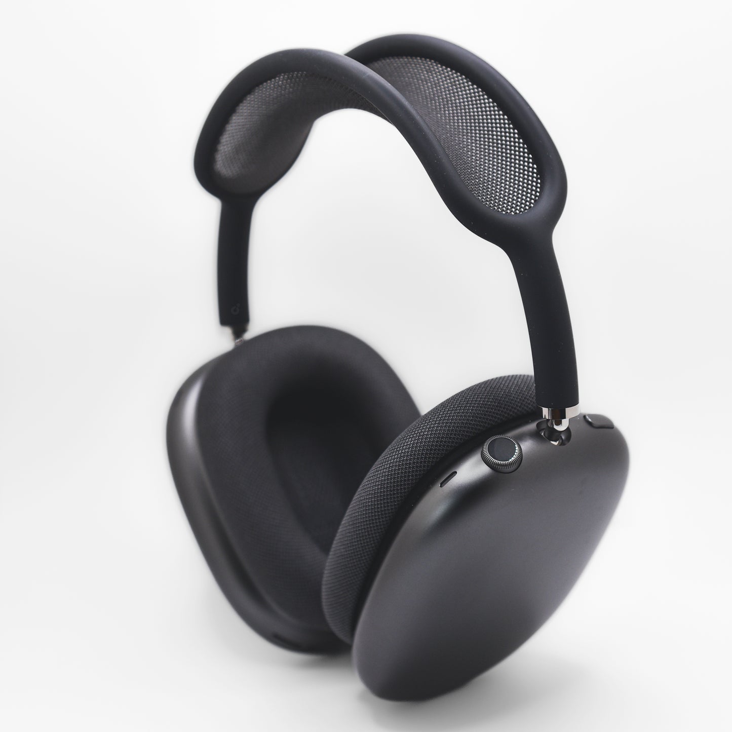 Apple AirPods Max in Space Gray