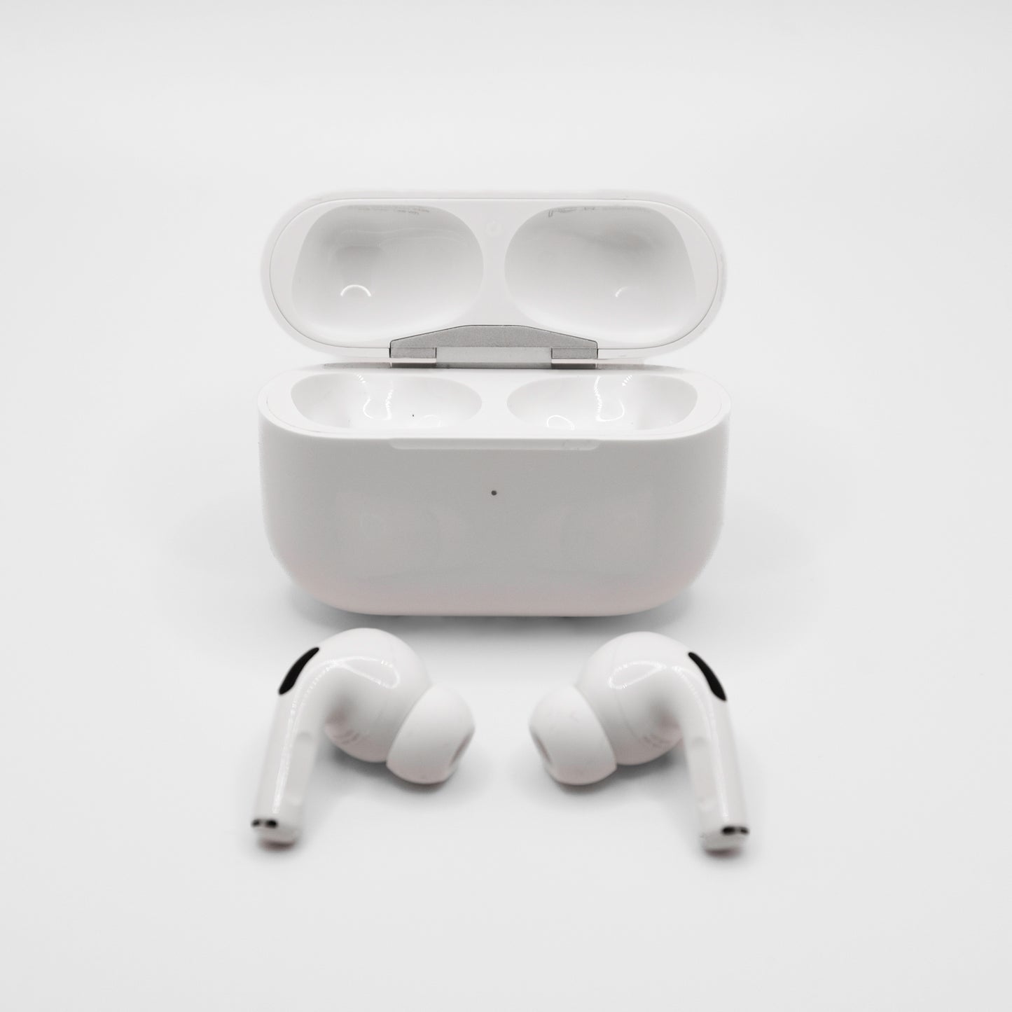 Apple AirPods Pro 1 AirPods out of case