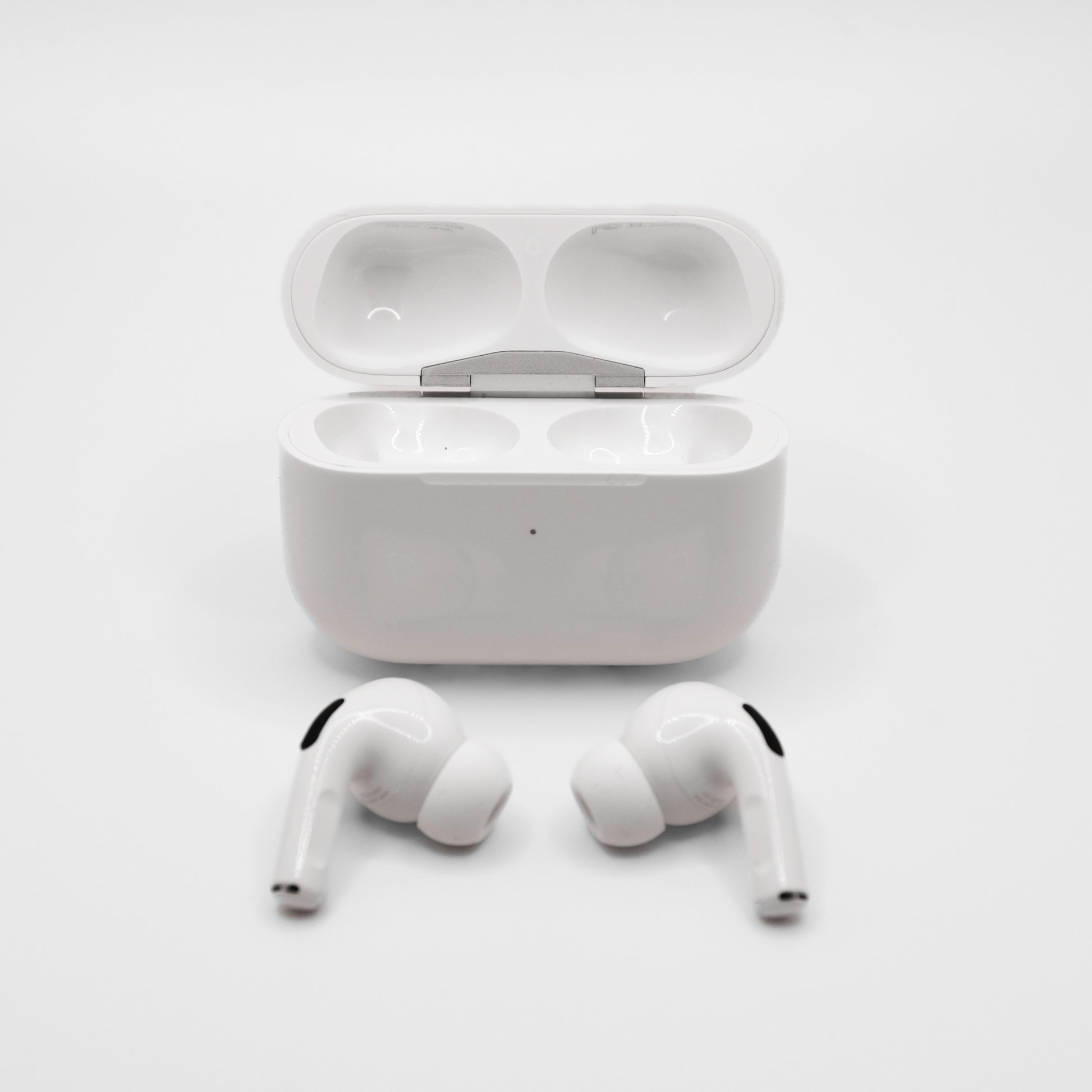 Apple AirPods Pro 1 AirPods out of case