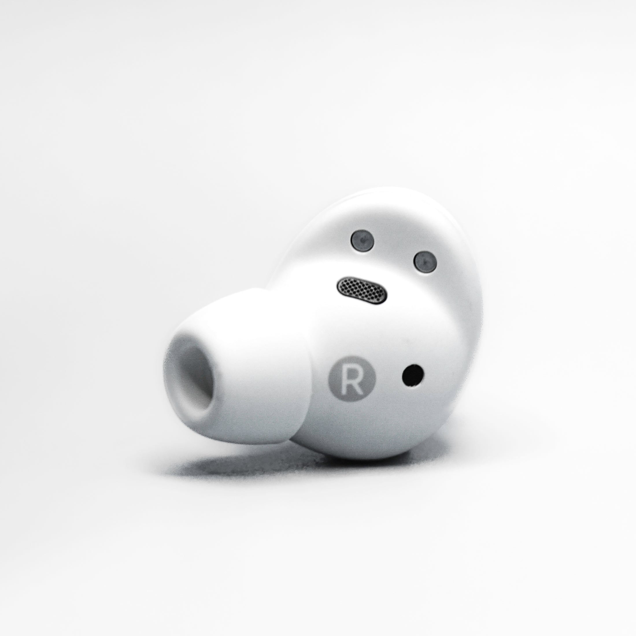 Galaxy Buds2 Pro ホワイトと、おまけ2点 Amazon.com: Samsung Galaxy Buds2 Pro True Wireless Bluetooth