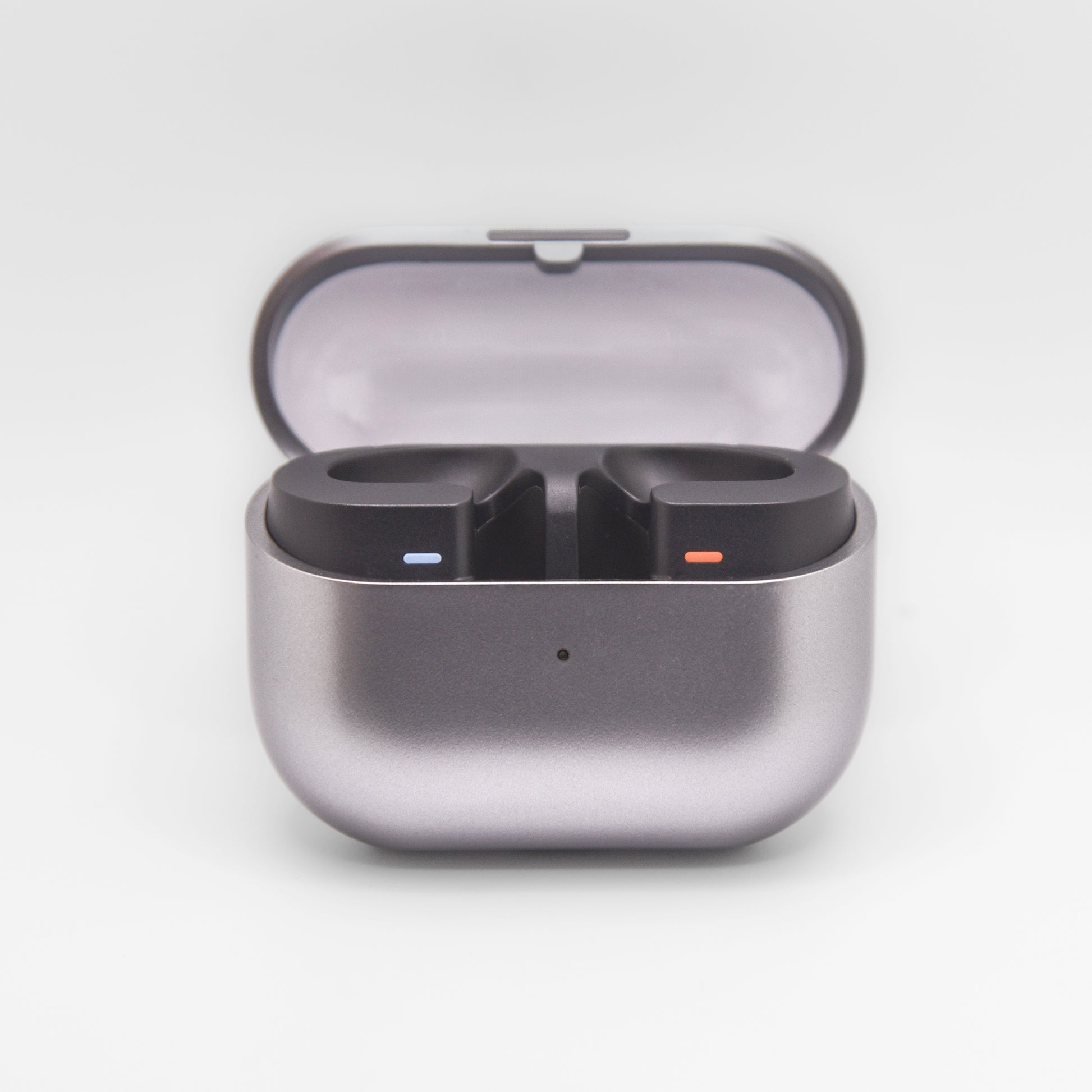 Samsung Galaxy Buds3 Charging Case Replacement in Silver 