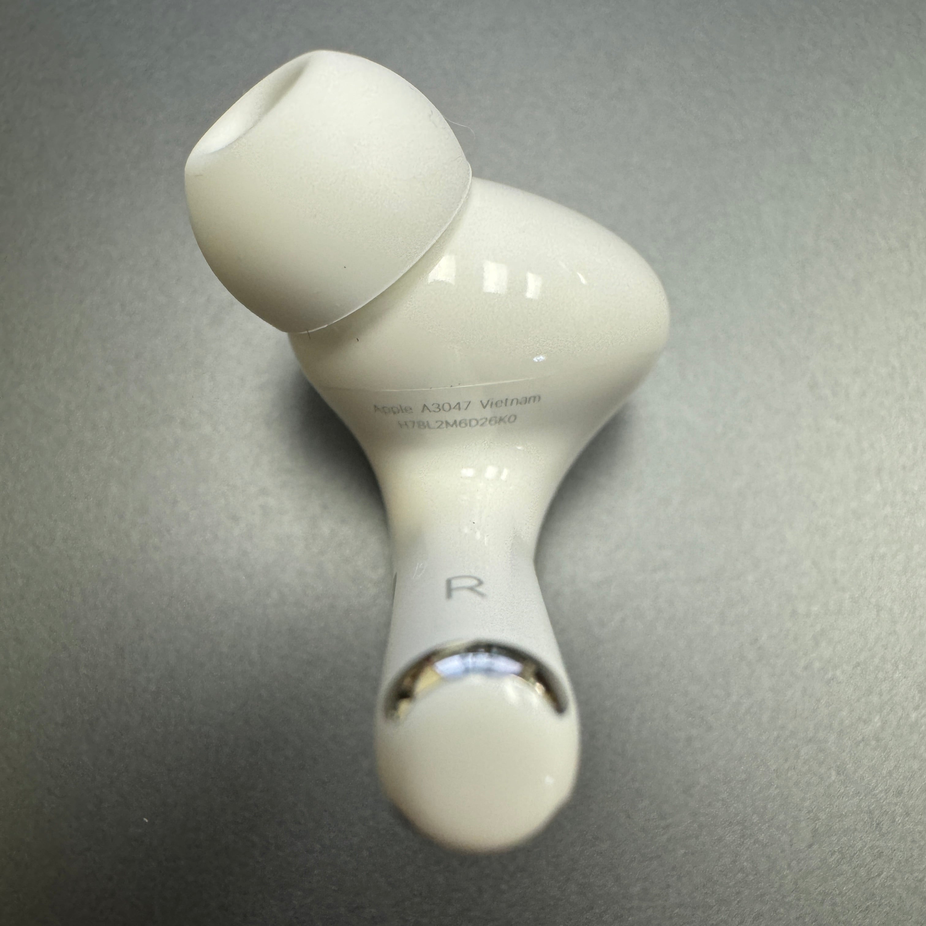 Right airpod pro 2 gen online