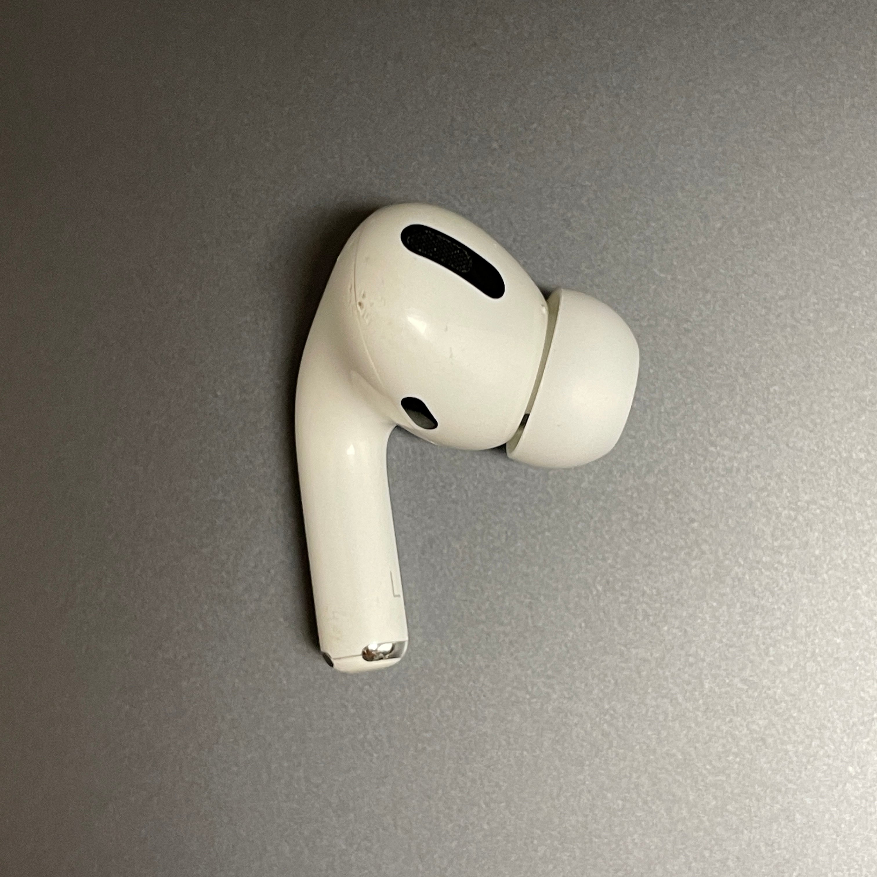 Apple AirPods Pro 1st Gen left & right sides deals only