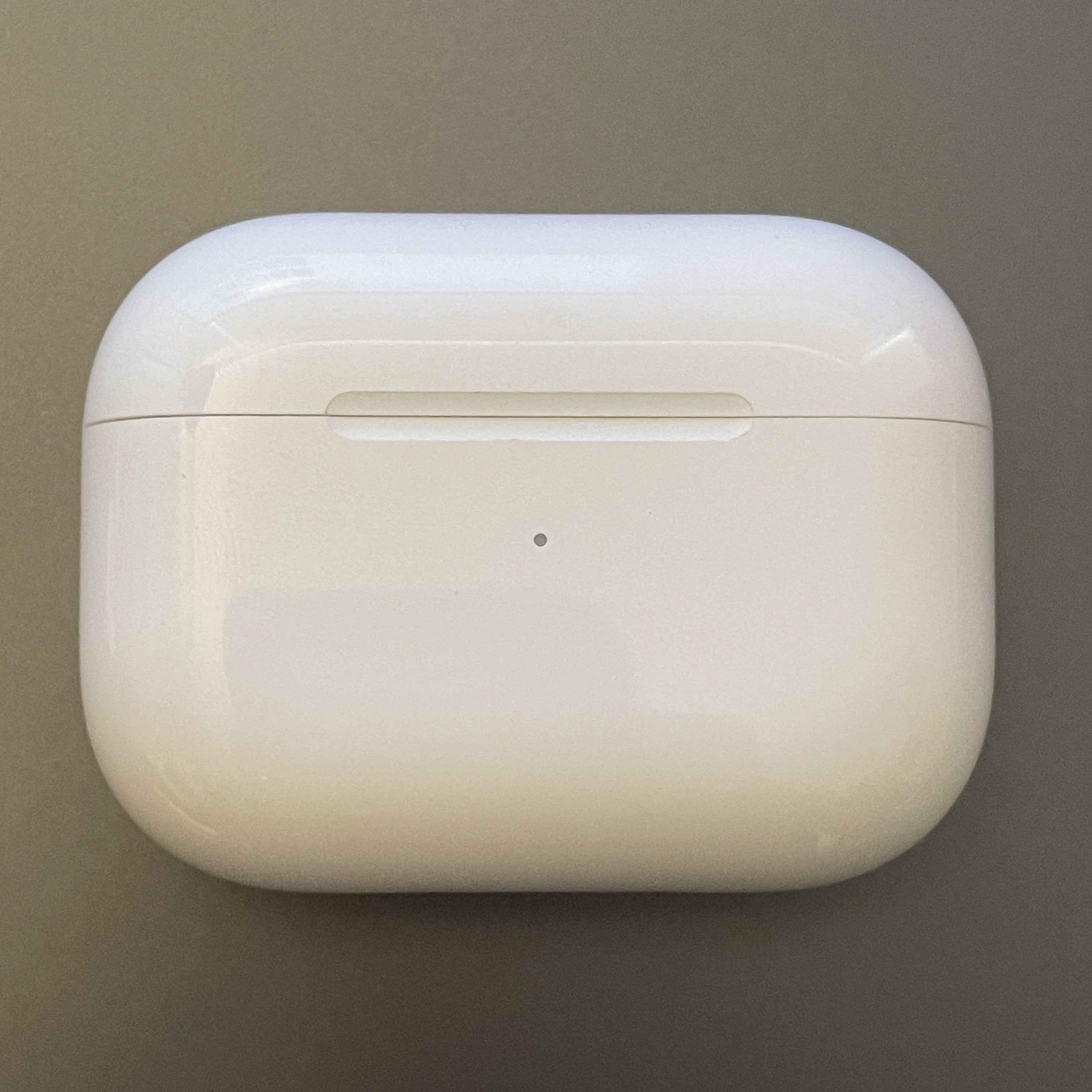 Apple on sale AirPods 1st Generation with Charging Case