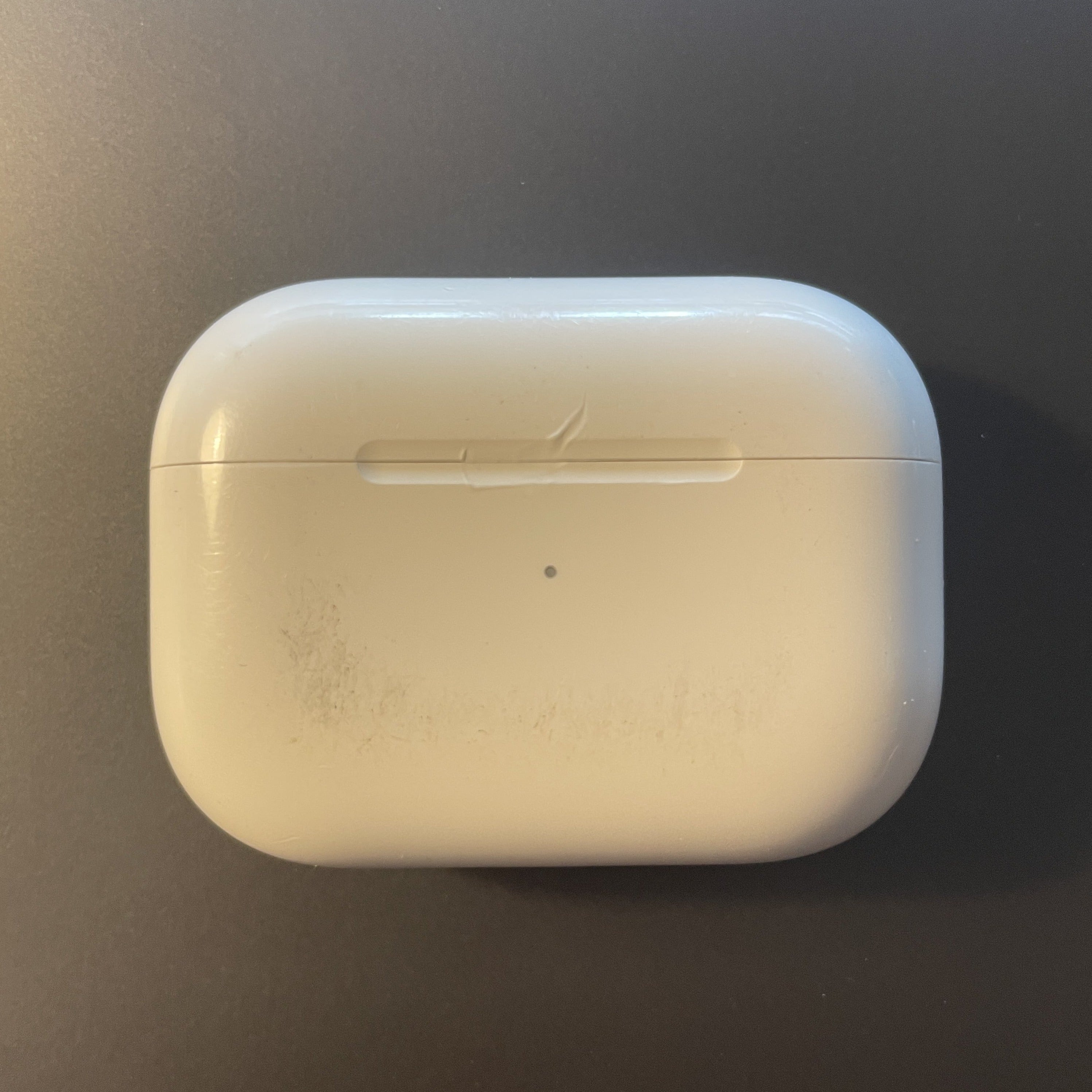 Apple AirPods Pro Model A2084 with Charging outlet Case Excellent Working Condition