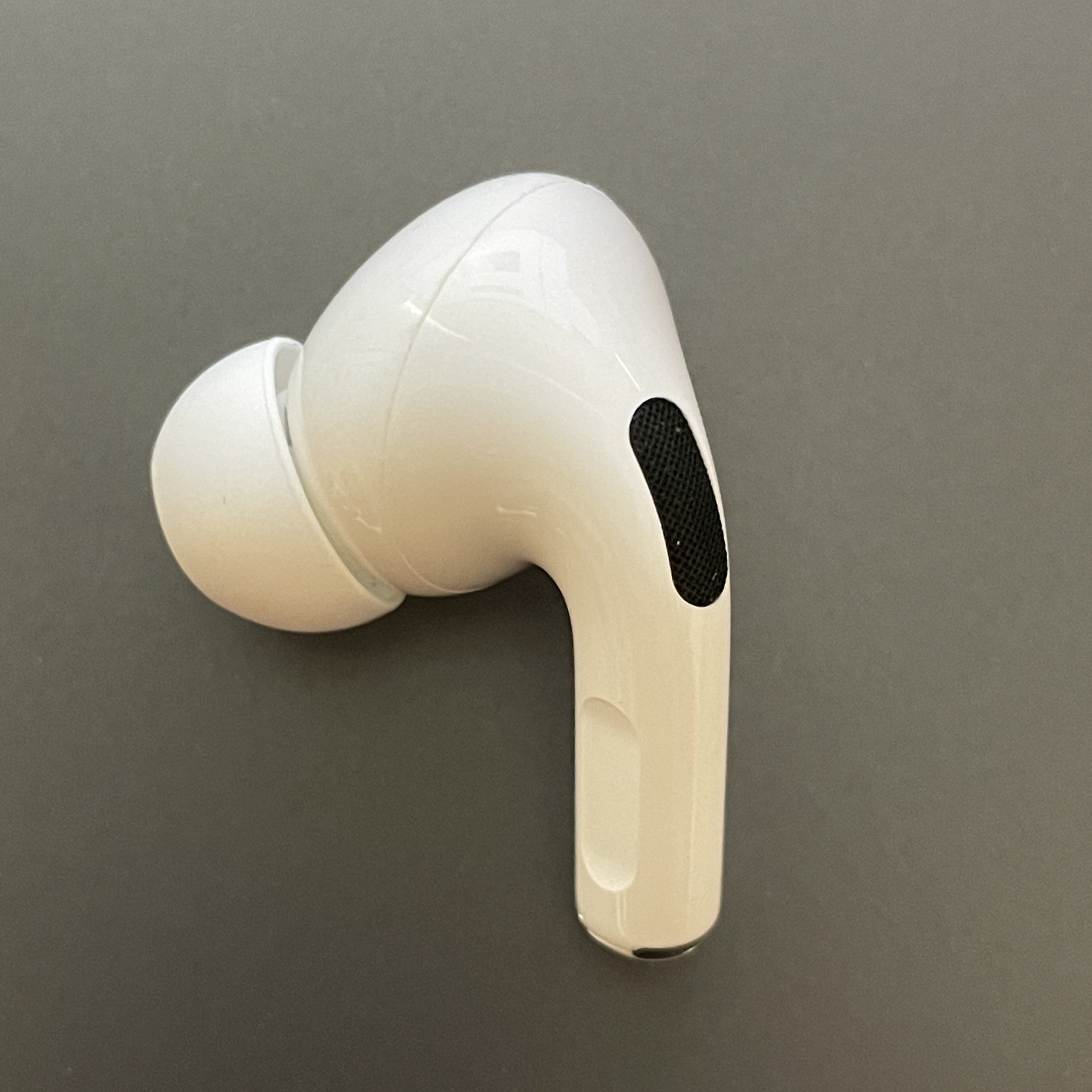 NEW Apple outlet Airpod Pro Left EarBud A2084